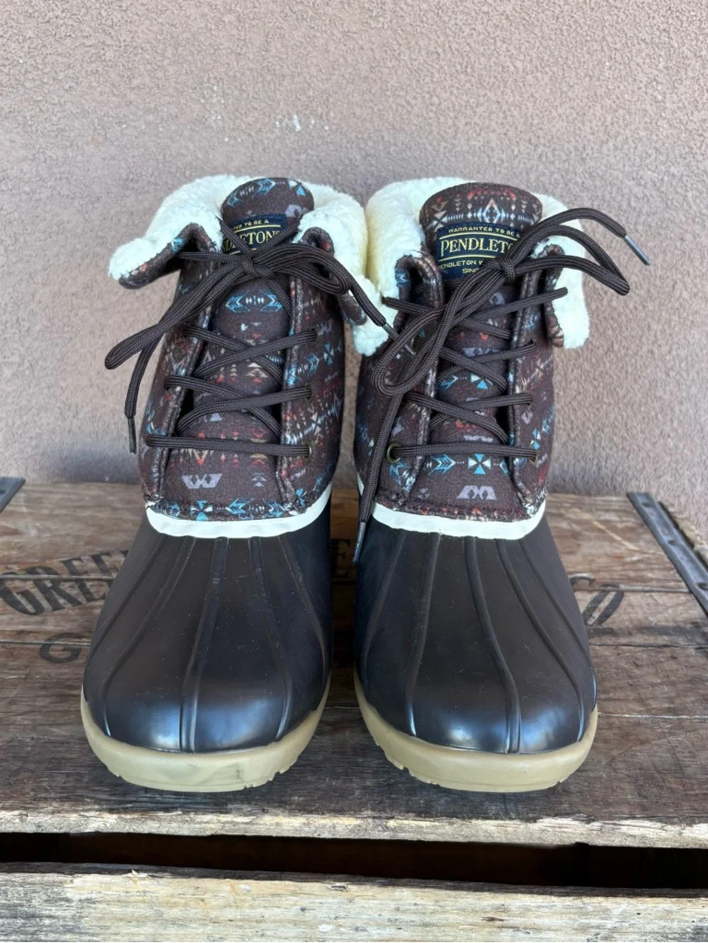 Pendleton Diamond Peak Women’s Mid Duck Boot